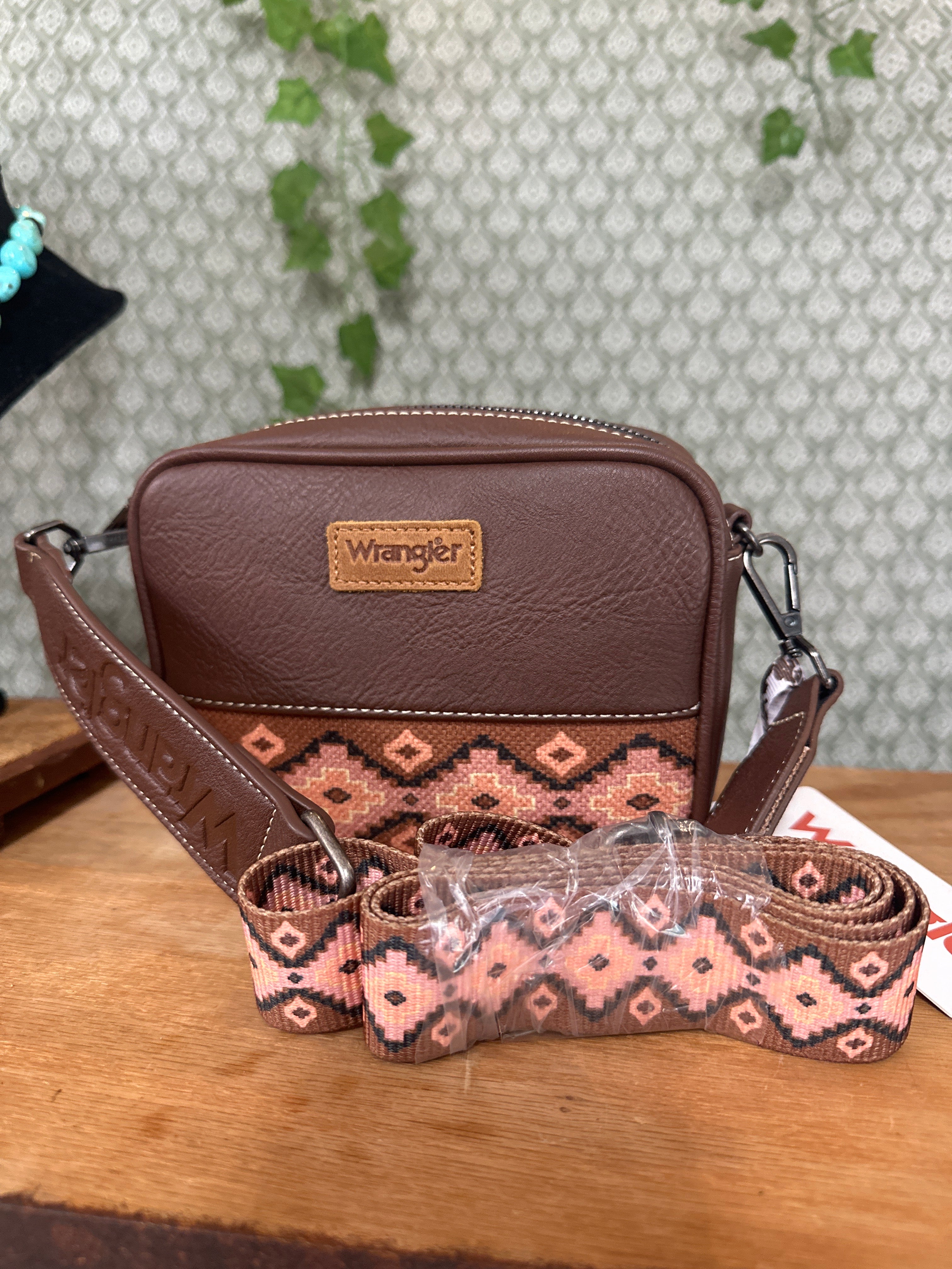 Small Wrangler Bag with strap