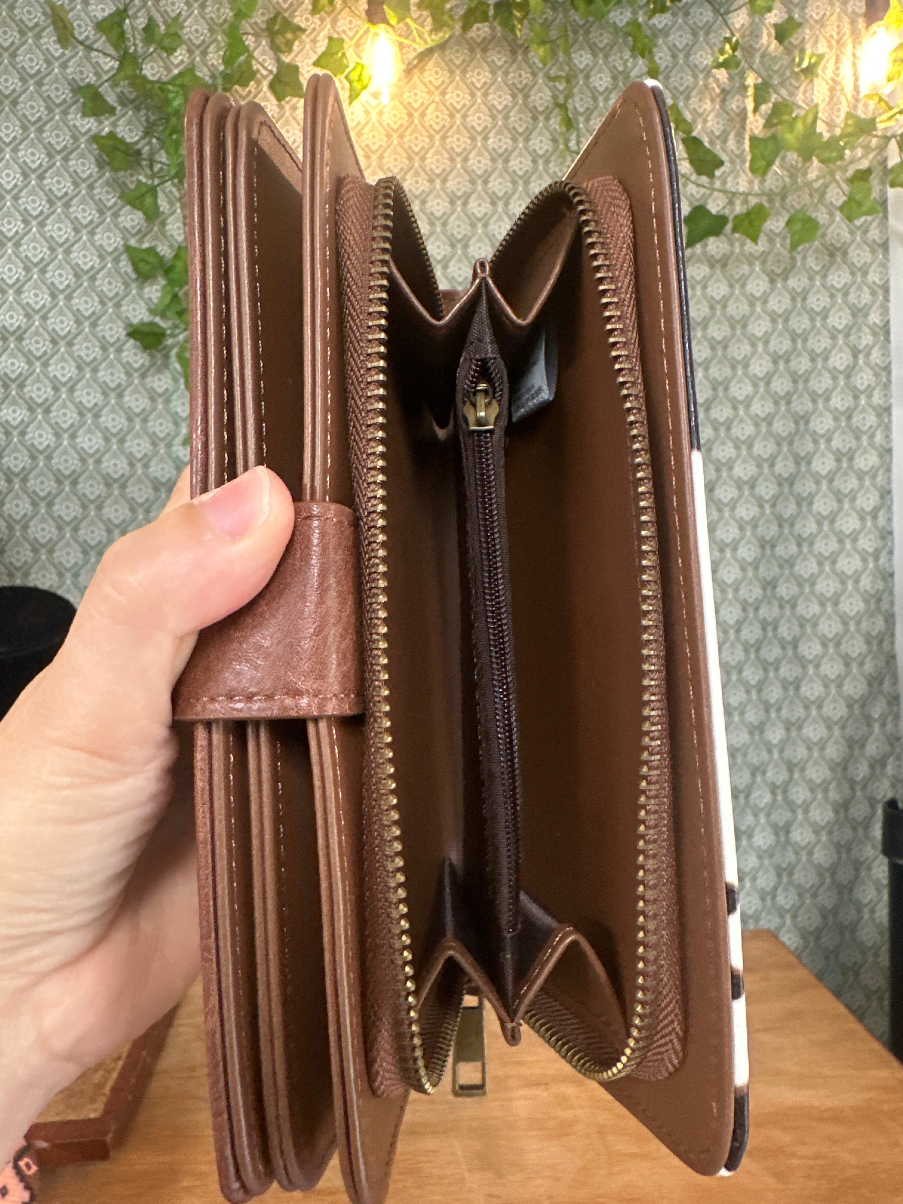 Wallet cowprint